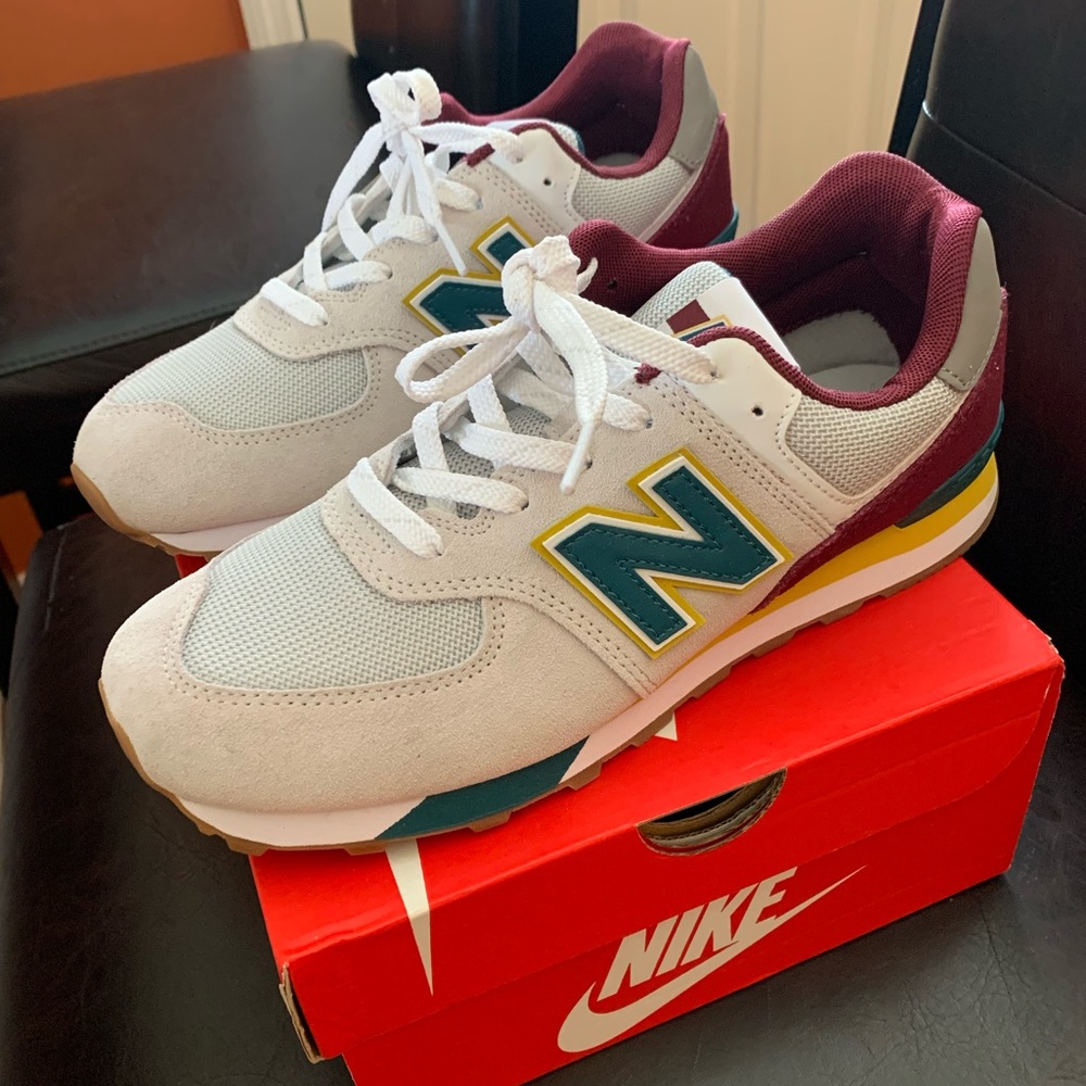 New Balance Sneakers size 6.5Y